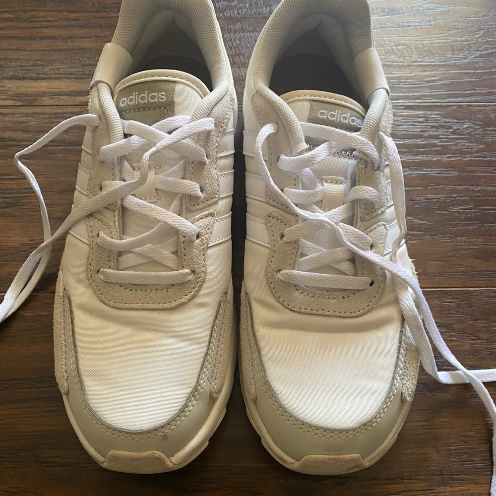 Adidas women’s White Sneakers